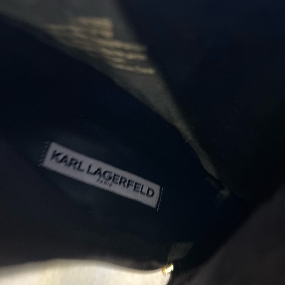 Karl Lagerfeld black ankle boots with gold chain. - Picture 2 of 3